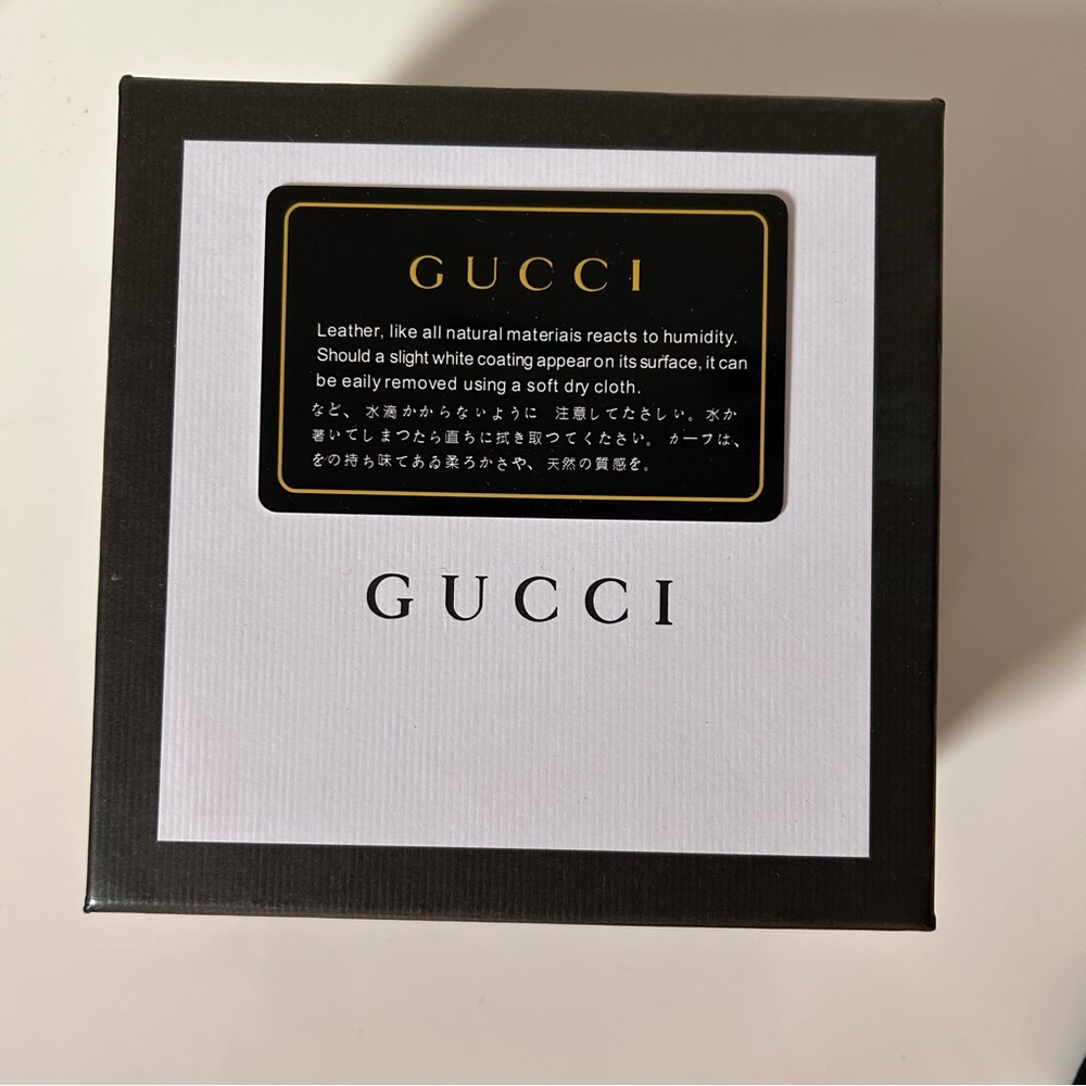 Gucci small square accessory box with dust bag and controllato card (5.5”x5.5”)